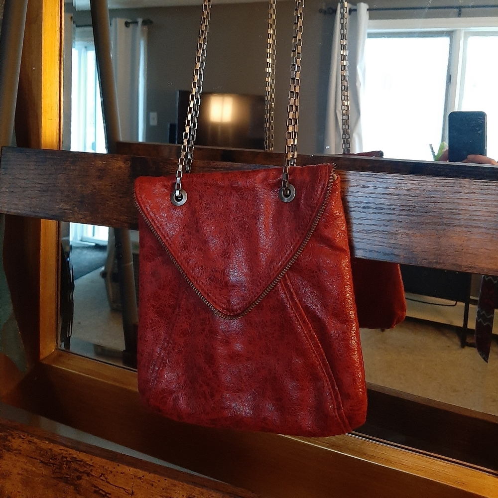 Matt and Nat chained Shoulder bag Crossbody with fine silver chain